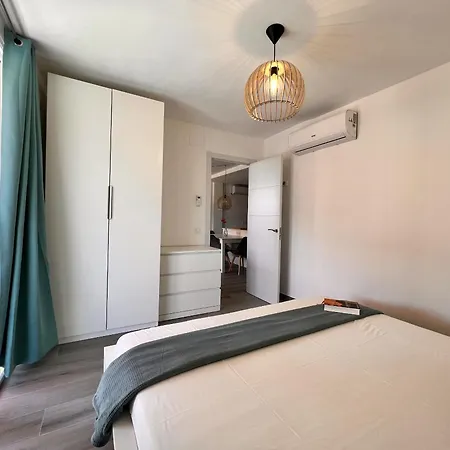 Maritim Azzure Family Lateral Sea View Wifi * Салоу